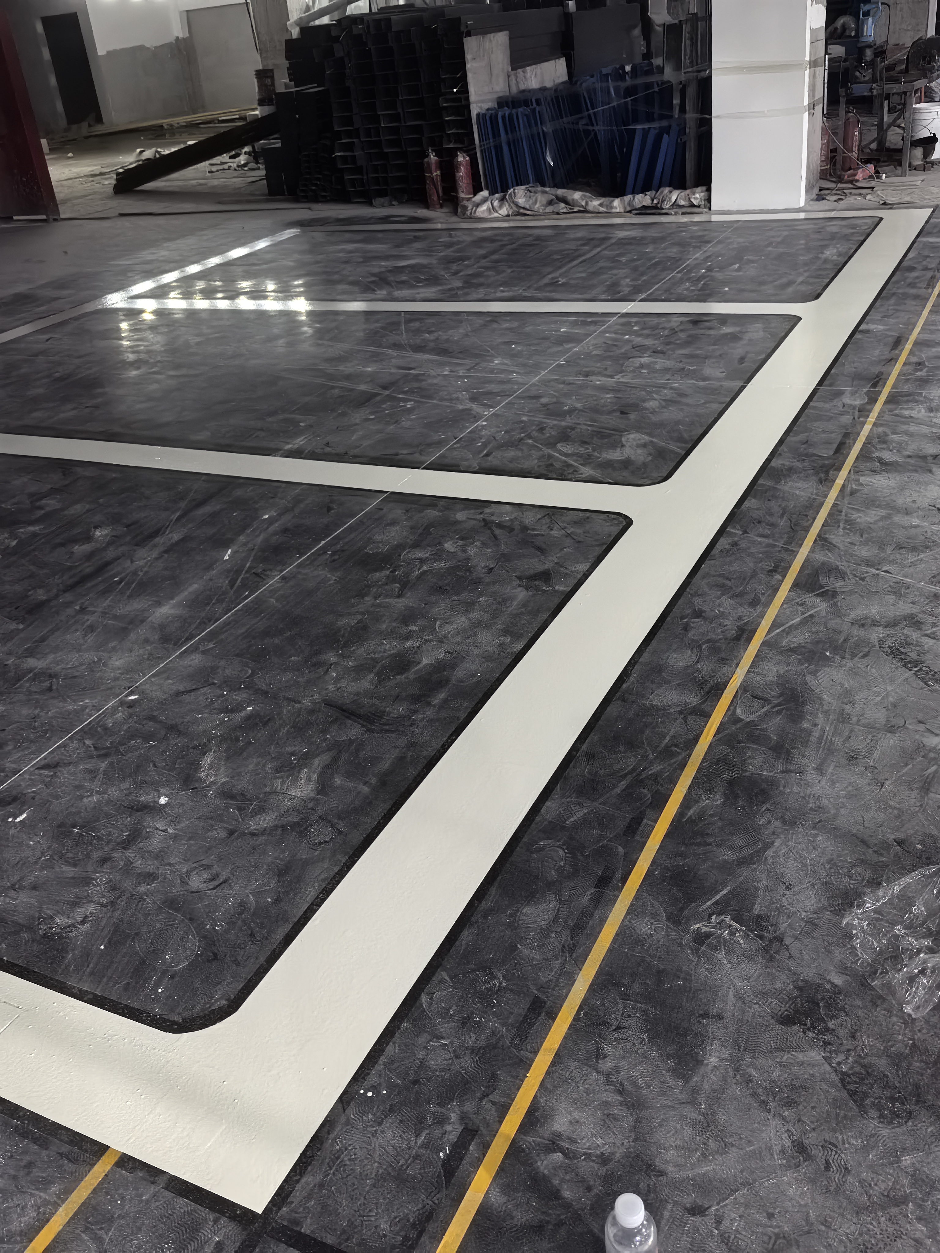 車(chē)庫(kù)劃線.jpg 車(chē)庫(kù)劃線.jpg